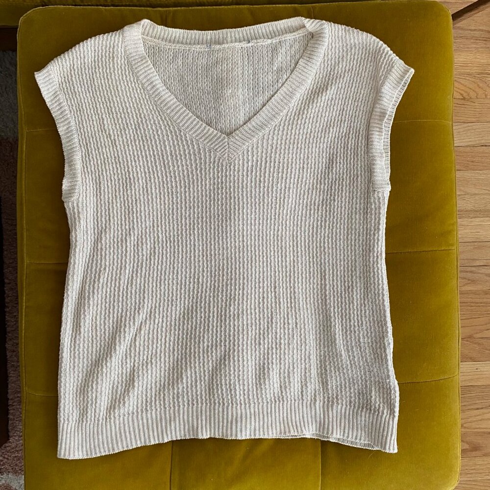 Oasis Knit Short-Sleeve Sweater Top - Small